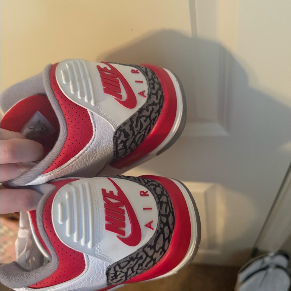 Jordan White and Red 4’s - Picture 4 of 5